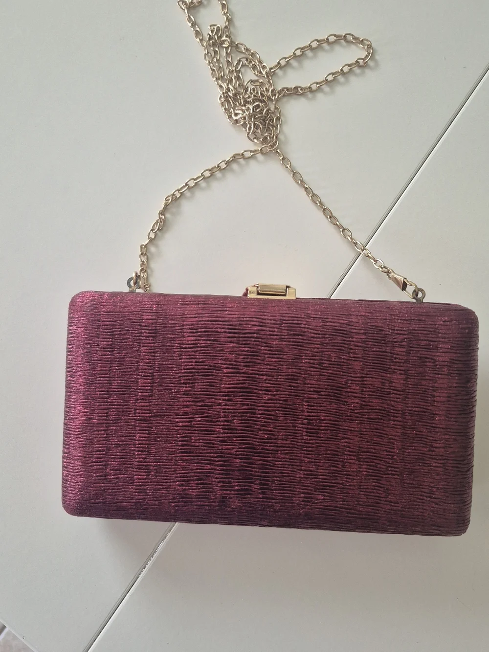 Bordeaux Burgundy Metallic Textured Evening Clutch Bag with Gold Leaf Clasp